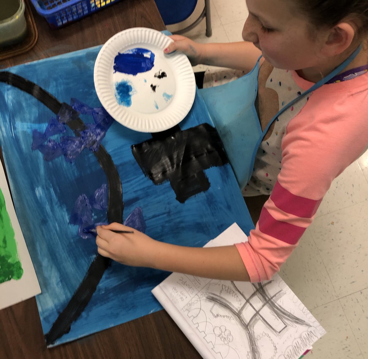 creativity_hive's tweet photo. @thegrisers 4th gr this afternoon @SpicewoodPYP painting our #abstract #HowWeExpressOursleves #swesARTconnection 4th gr Artists and experimenting with non-traditional painting tools Central 💡 “Inquiry leads to discovery and reflection” @rrisdart @ibpyp @TexasIB https://t.co/yb3qhLgL0J
