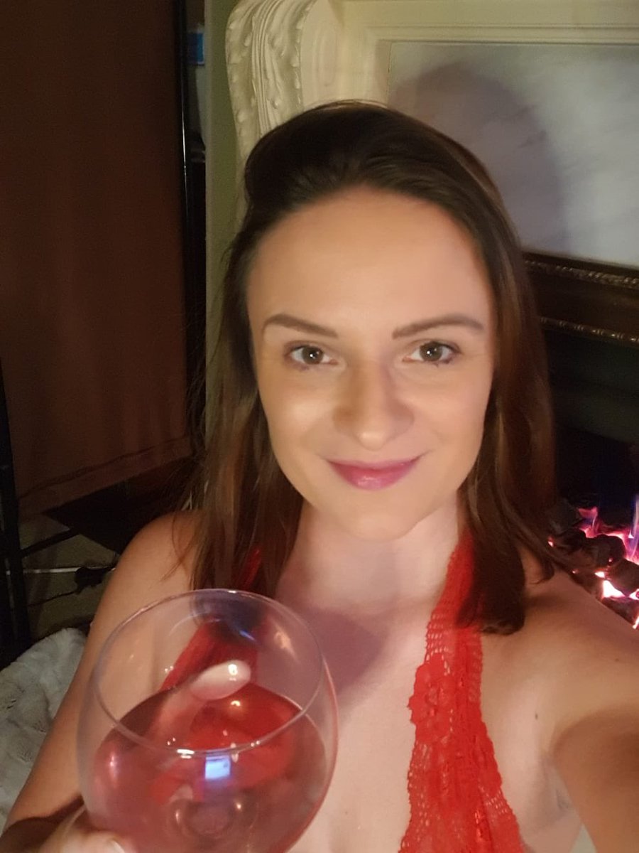 GlamCamGlobalX's tweet photo. 💎💎💎💎💎💎💎💎💎💎

ONLINE NOW!! 💦💦💦💦

GirlNextDoor_Mia_XXX

Click to join in the naughty fun! 👇🏼

https://t.co/C6XiomEPwa

#Adultwork
@CMP_4U
@BritishBabesInc 
@Redhat_Babes
@AssReFocus

╔💎═══💎✰💎═══💎╗
     ✯ LONDON SAPPHIRES ✯ 
╚💎═══💎✰💎═══💎╝ https://t.co/yjYhRxUwwd