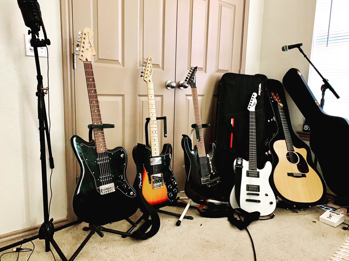 bedlambattery's tweet photo. The whole FMIC family is here. @Fender @JacksonGuitars @CharvelGuitars don’t worry the Martin at the end isn’t a threat to my loyalty 😂. 

#fender #music #guitar #guitargeek #guitars #independentartist #Metal #melodicrock #charvel #squier #hotep https://t.co/YVMzW9Cmgy