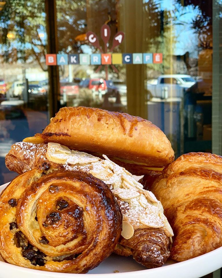 SanAntonioMag's tweet photo. @CIASanAntonio's pop-up Bakery Cafe returns to @HistoricPearl tomorrow! https://t.co/fV9X2s6CrB #Pearl #bakery #eatlocal https://t.co/L4JOwmSvvi