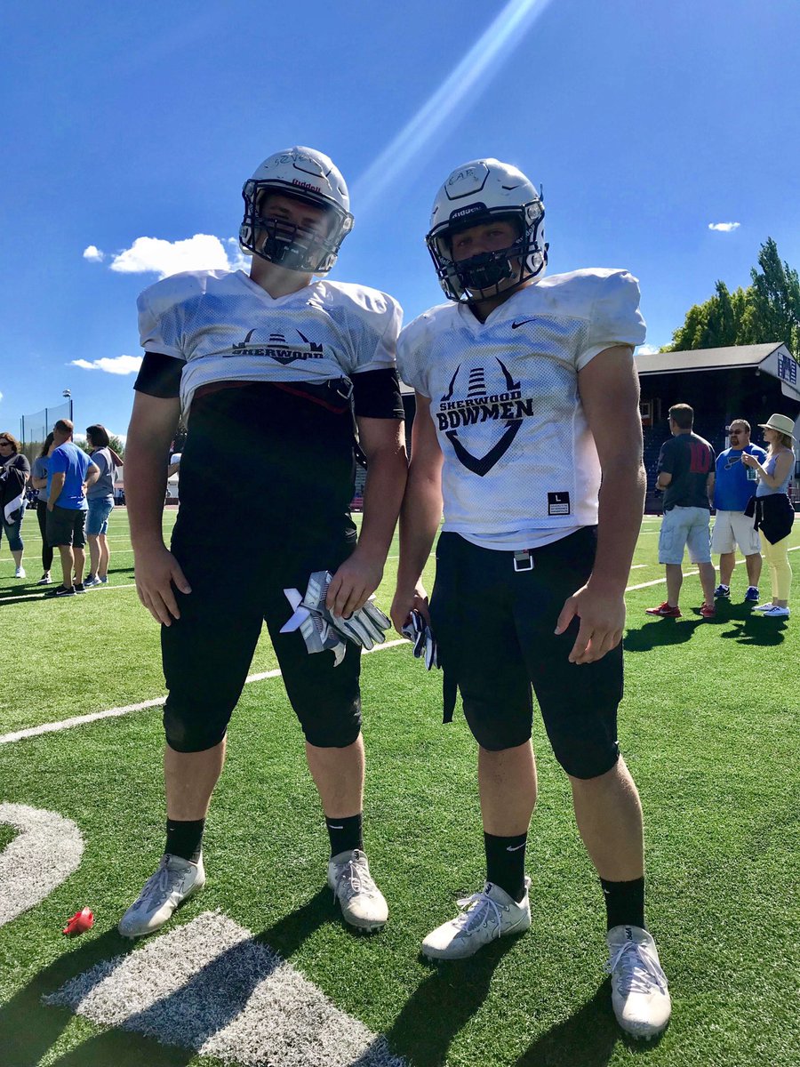 Nickseverson_'s tweet photo. With that being said. I am excited to announce my commitment to Linfield College. Thank you to @CoachJVaughan @CoachSmithCats for the opportunity. Can’t wait to spend the next 4 years as a wildcat!!❤️💜 https://t.co/D7WBgf11Hq
