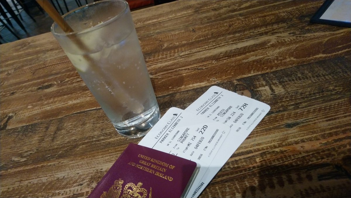 lizzyp29's tweet photo. 5am pre-flight voddie at Perth airport. Phuket is calling my name. Again.
#UNK20 starts here ✈️🎶🇹🇭🍹🌴🏖️💃🤪🇹🇭🍹🎶🌴🏖️💃✈️ https://t.co/EvMCYlasUK