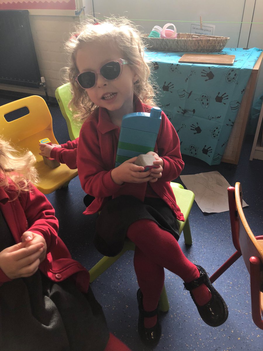 Llan_Prim_Sch's tweet image. “We are going on holidays to Spain, are you coming Mrs Garre?”  
The sunglasses 😂 #ByeWinter #PlaneRolePlay