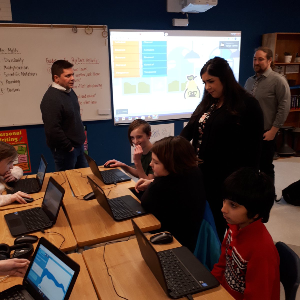 LindaMywaart's tweet image. Understanding words with grade 7/8 K &amp;amp; E Language Arts @CompMinerTweets @FMPSD #wordusage #comprehension