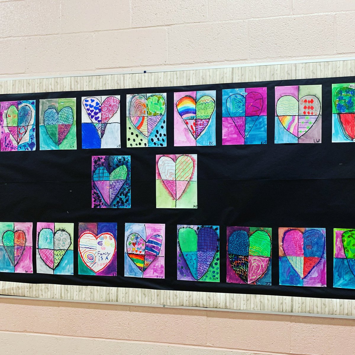 pdalemusic's tweet photo. Grade 4 heart art! #pdale https://t.co/ZtqbyiYiQI