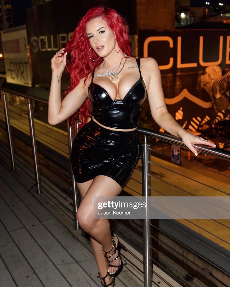 JustinaMusic's tweet image. 🌬💨🖤 ⁦@SwisherSweets⁩ #SparkAwards ⚡️#SwisherPartner