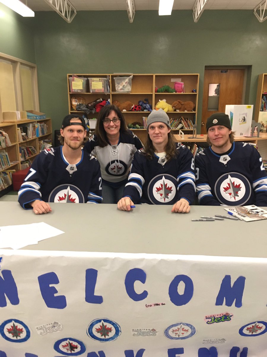 cdesrochers15's tweet photo. We are grateful to @NHLJets @NikolajEhlers24 @PatrikLaine29 @SamiNiku for reading to us @WSDJBM #readingtakesflight https://t.co/0gWOTuBMe8