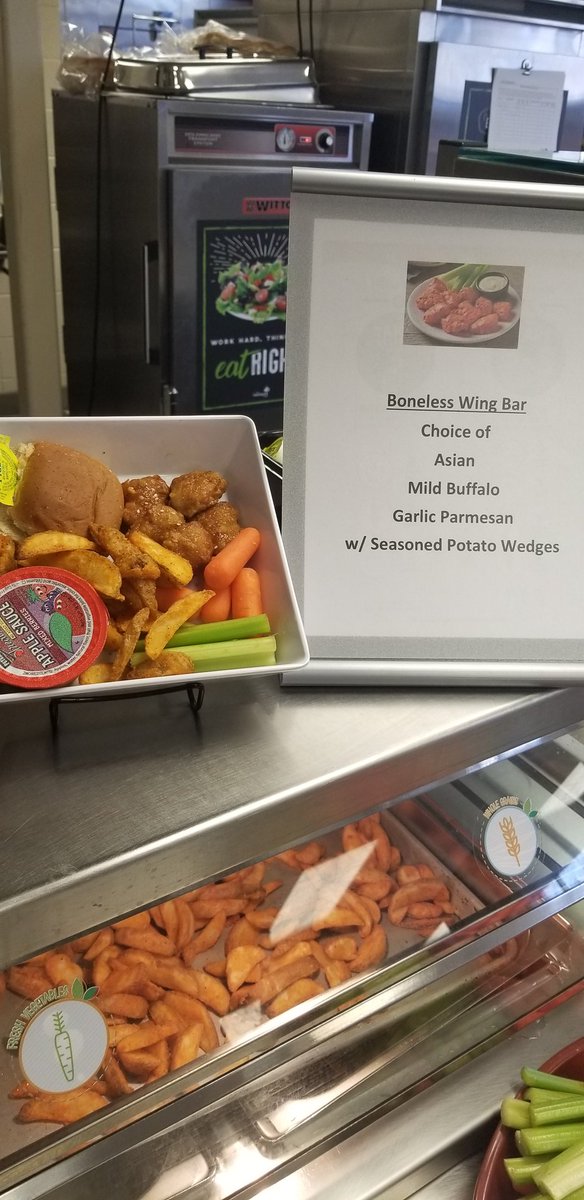 TTusseymountain's tweet photo. Super Bowl Wing Bar at The Tussey Mountain Middle and HS!!🍗🍞🥕 #TNGFEEDSKIDS https://t.co/5C4EaK0Gi7
