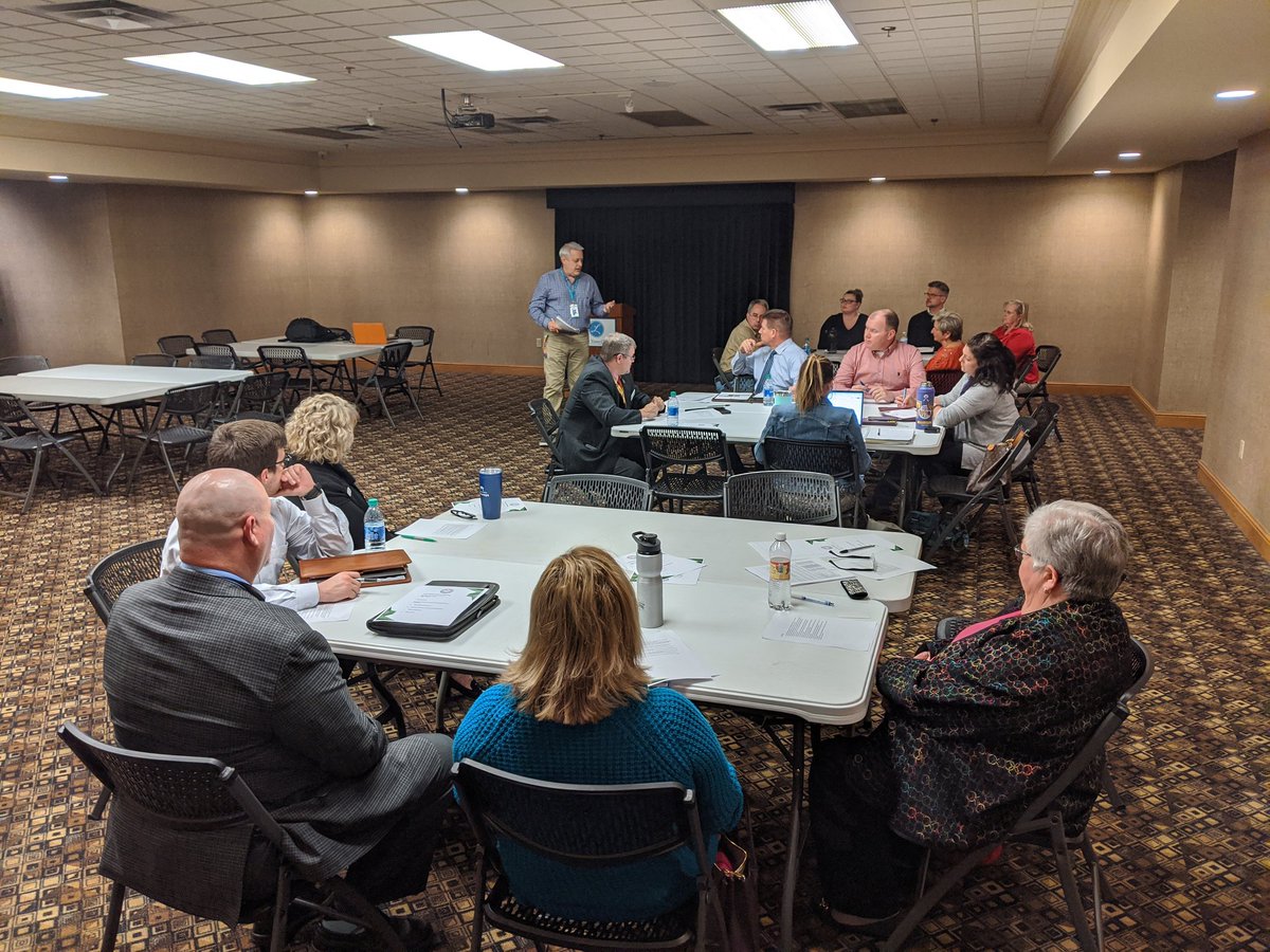 VS_UCDirector's tweet image. #FutureReadyPCSS 
#PutnamProud

@PCSSTN Career &amp;amp; Technical program coordinator @slagle_jeff  leads our CTE Advisory Council Meeting today at the @CKVLChamber with business and industry leaders.