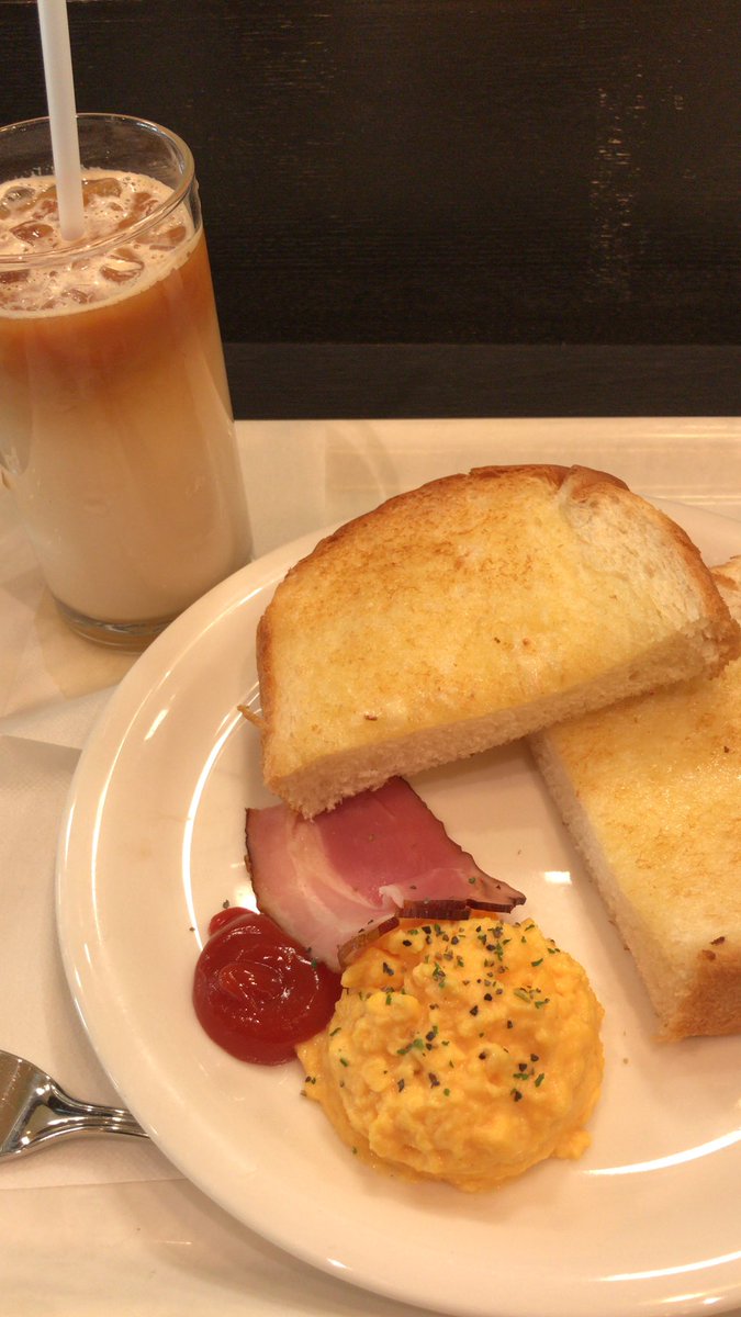 HLanish's tweet photo. 今日を逃すと当分会えないので…急遽始発で新しい家族に会いに行きます！途中でモーニング。 https://t.co/OGqiZD3c2v