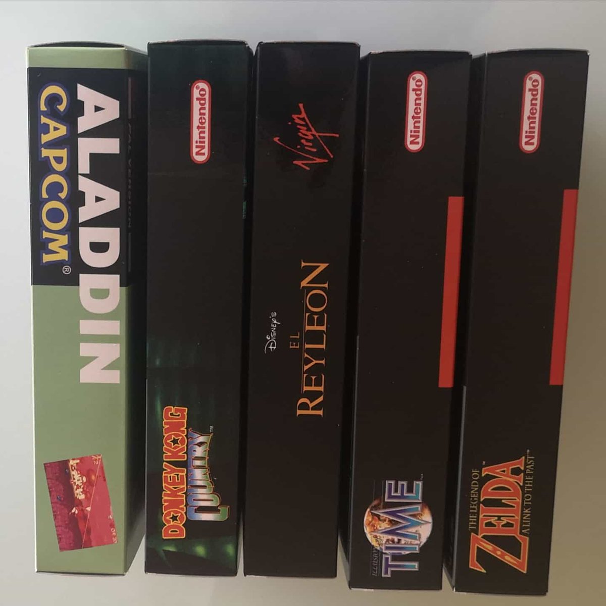 aMiGaTrOnIcS's tweet photo. Nos han llegado las #cajasrepro que habíamos pedido a @CajasRetro. Son de gran calidad y sin duda pediremos más 😊
#retrogaming #gaming #Nintendo #snes https://t.co/gqrQCyW71X