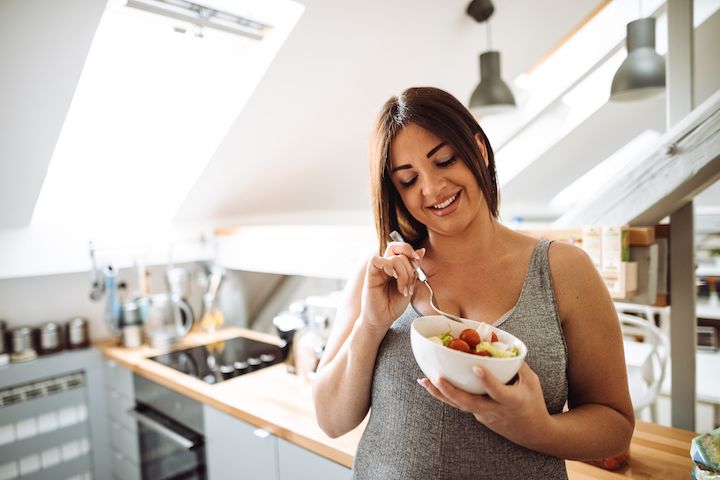 DrOz's tweet photo. Why is intermittent fasting good for you? A new study shows impressive health gains: https://t.co/c7MvEjfKUI #System20 https://t.co/sK8IDCjYKp