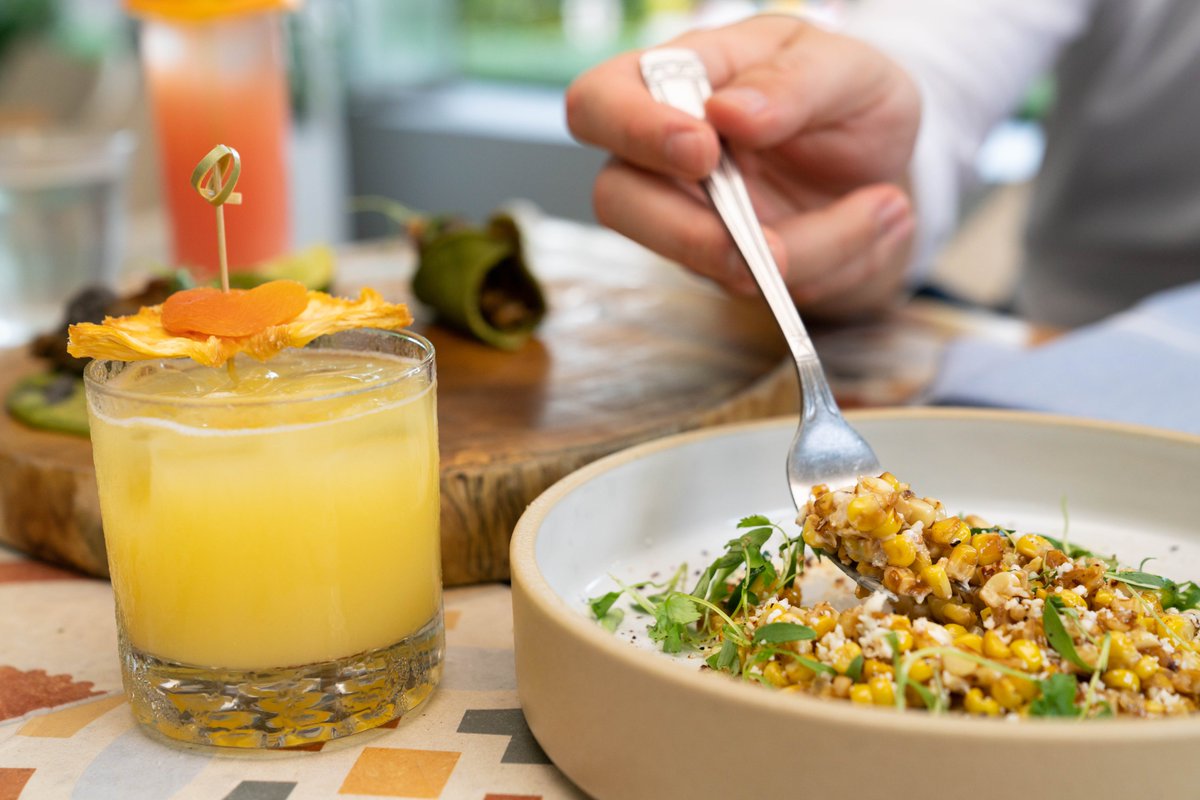 Diez y Seis tweet media