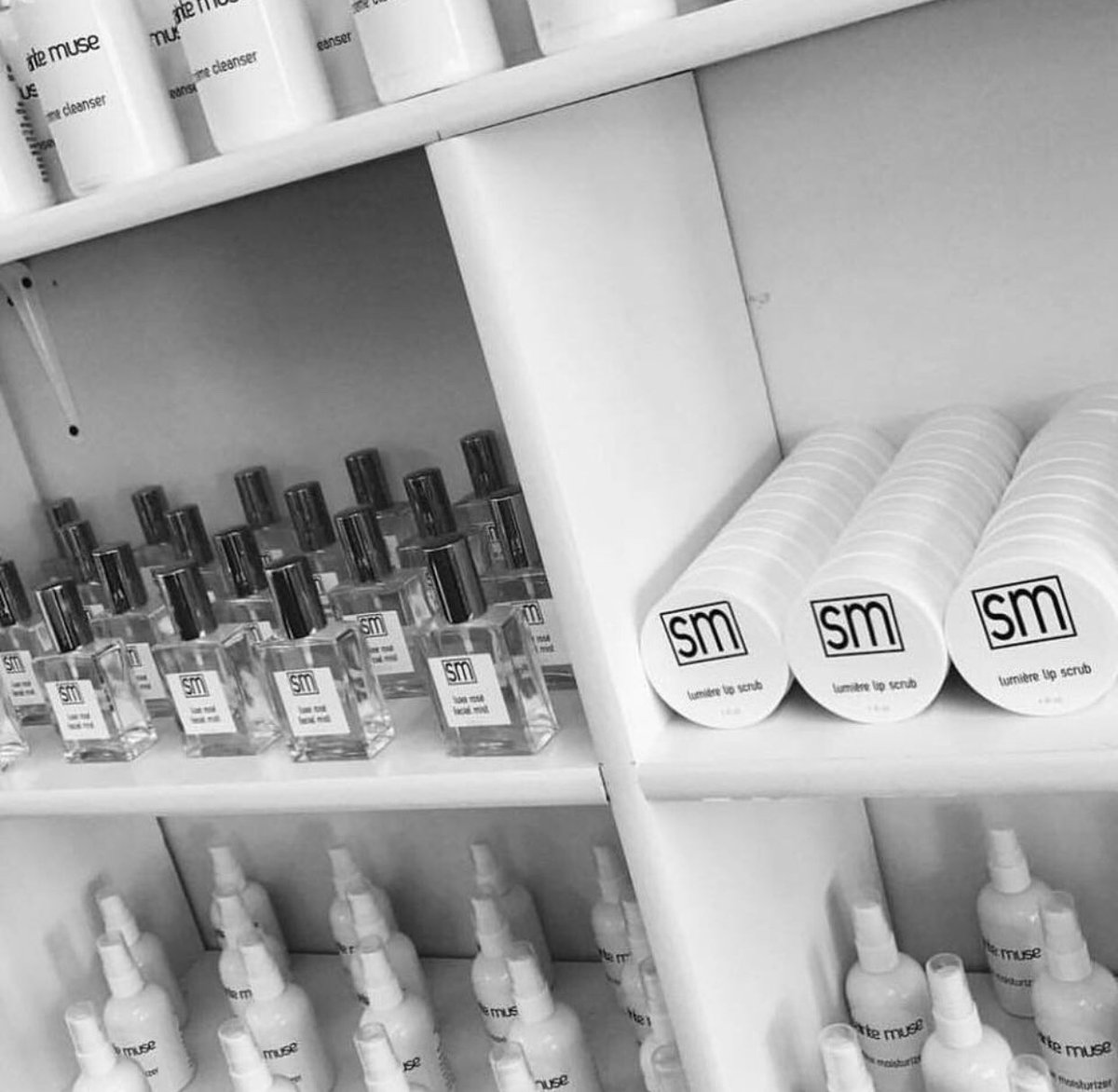 saintemuse's tweet photo. Which product are you most excited to try?🌹
.
.
.
.
#beauty #skincare #treatyourself #love #vday #saintemuse #whosyourmuse #bossbabe #boss #saintemuse #selfcare #selflove #SMBabes https://t.co/luwFM27Dpy