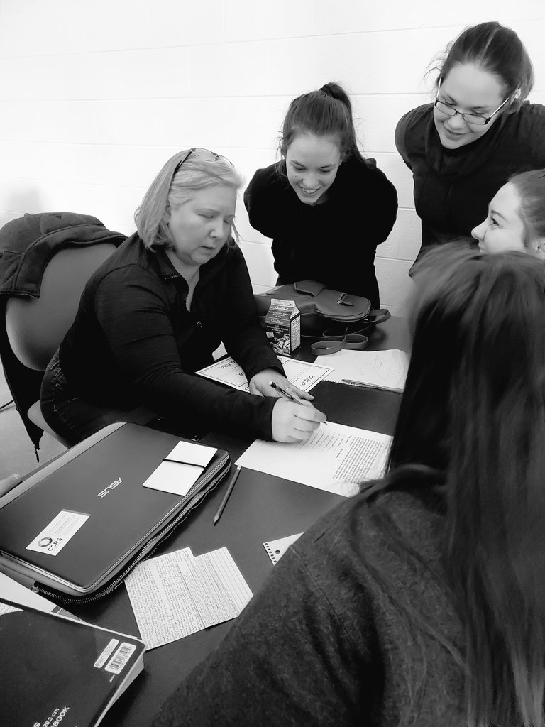 DurhamCCRS's tweet photo. Great workshop today! The students below were taking part in a conflict styles activity! They learnt about what their personal style of approaching conflict was and then teamed up to complete a timed exercise!! #ThinkingFaces #Workshops #DurhamCollege #OntarioTech @durhamcollege https://t.co/sN8CY1nLwh