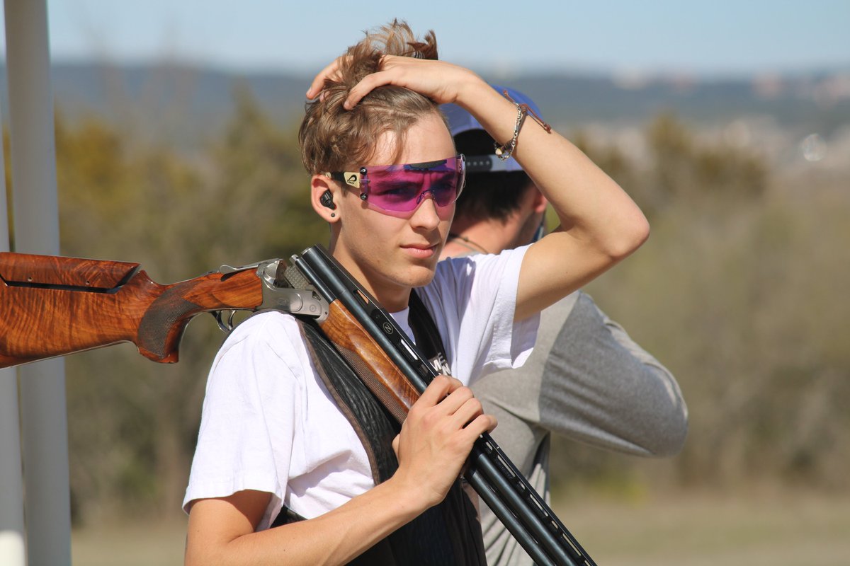 MontePRankin's tweet photo. The ACUI Lower Midwest Regionals shoot was such a great experience! I shot a 97/100 on sporting the first day coming out with 1st in the High School division. Shot 47/50 in Super Sporting coming in 2nd in the high school division. @espamerica @PILLAsport @zoli_uk https://t.co/sx03M490s4