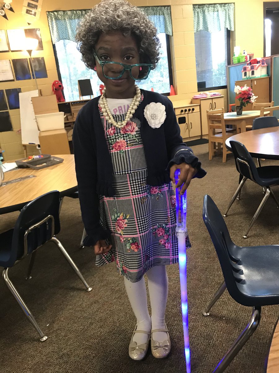 Whoohoo! We made it to the 100th day of school! My Kinderbees dressed like they were 100 years old. Too cute! ⁦<a href="/lonniebnelson/">LonnieBNelsonElem</a>⁩