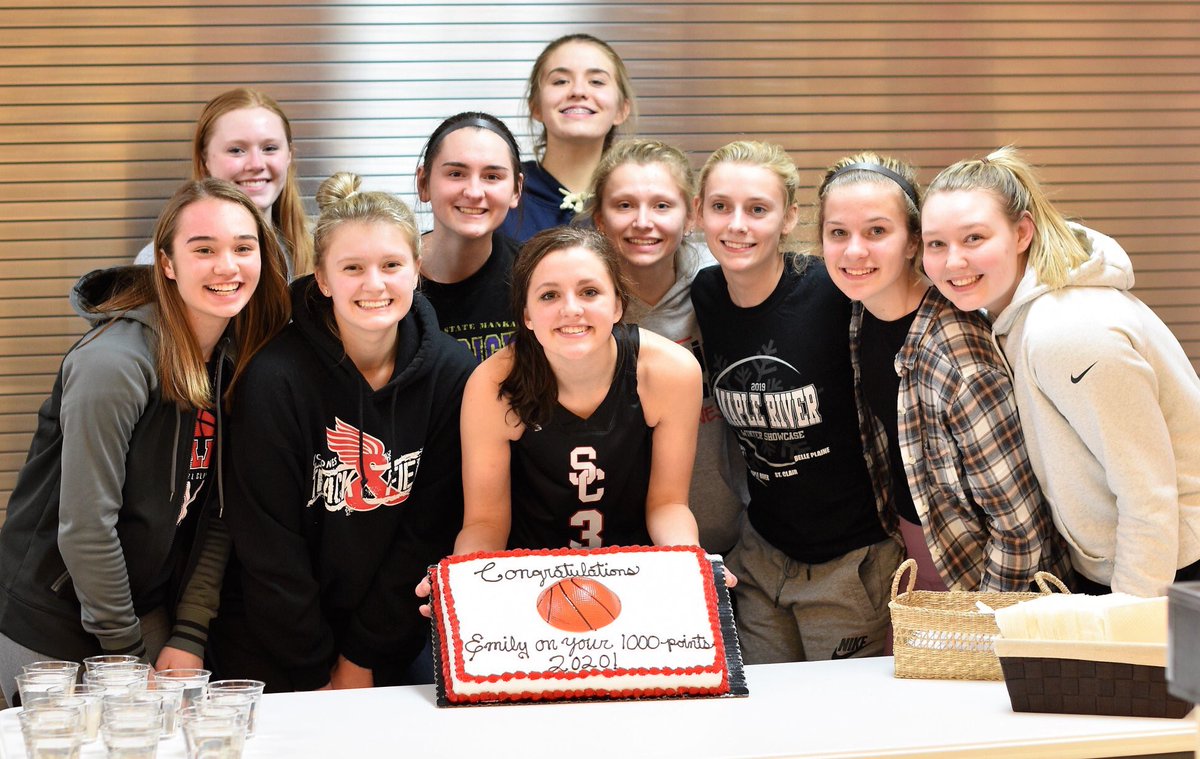 Congrats to Emily Olson on joining the 1000 points scoring club! Also nice win tonight Lady Cyclones as they beat GHEC - Truman 64-31! #cyclonePROUD