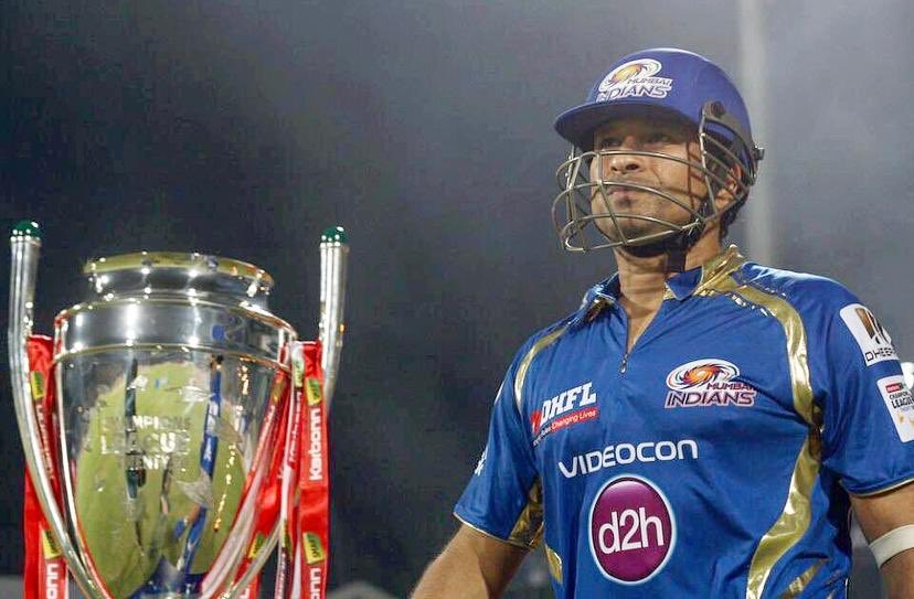 mipaltan's tweet photo. 🇮🇳 Your votes have taken @sachin_rt to another final 👌

Make his ‘Carried on the shoulders of a nation’ moment win in the final round of Laureus Sporting Moment 🏆

Vote now: https://t.co/tqBHY3Sa2b

#OneFamily #CricketMeriJaan https://t.co/qGtgzcioJJ