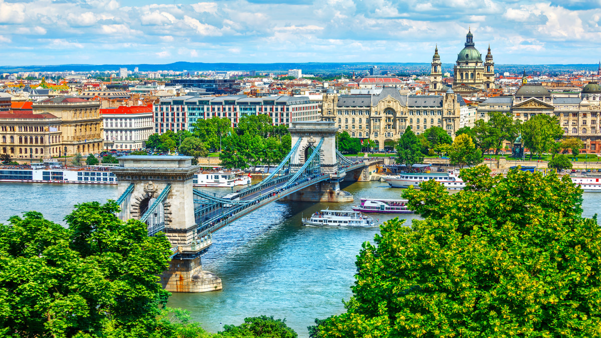 CAIFlyCheap's tweet photo. ✈️ Cairo (CAI) to Budapest (BUD) for only £4,127 (EGP) roundtrip 💸 
 82 live dates on Adventure Machine - get the app on iOS or Android https://t.co/QNknML3TcY