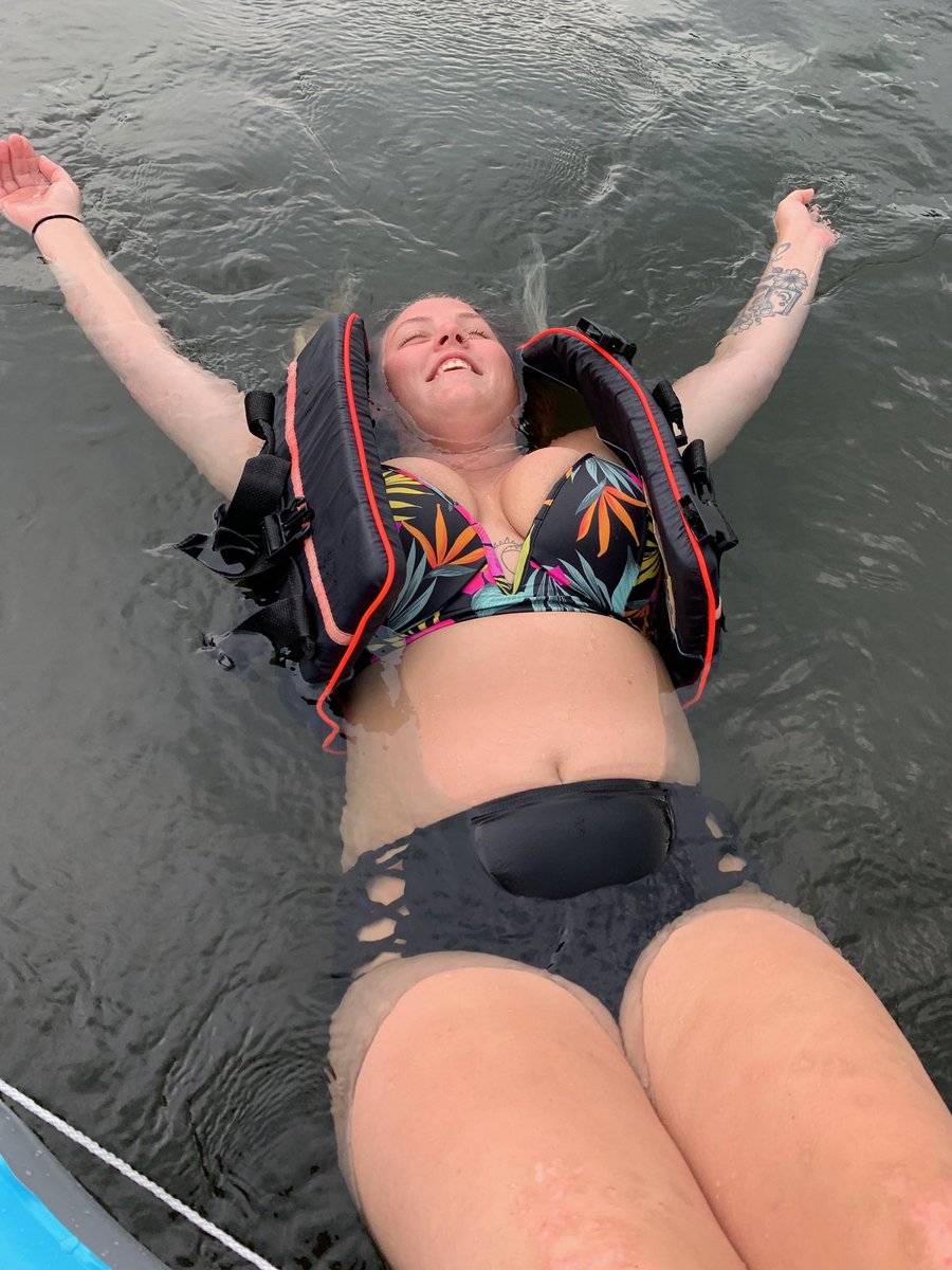 stephsabs's tweet photo. Just wanna be this drunk &amp; happy again #bringmesummer https://t.co/zrFVY61Vbm