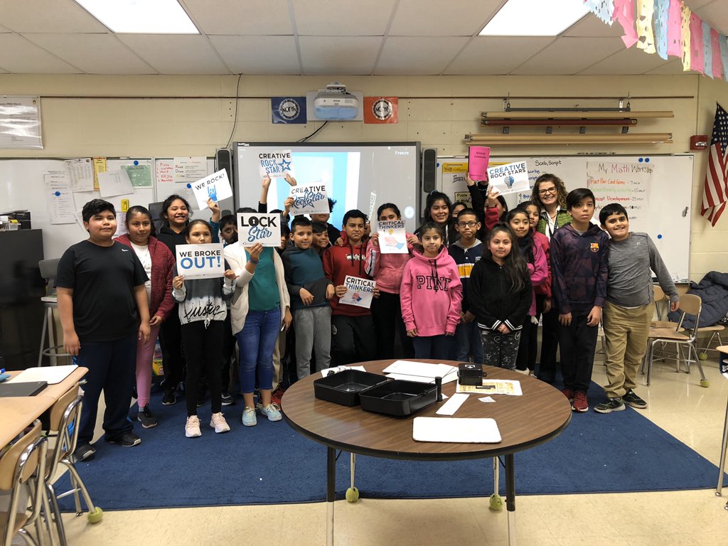 Lots of engagement in <a href="/MrsGiovannelli/">Mrs. Giovannelli</a> class learning about colonization with <a href="/breakoutEDU/">Breakout EDU</a> <a href="/mguido21/">Melissa Guido</a> <a href="/D45North/">North School</a>