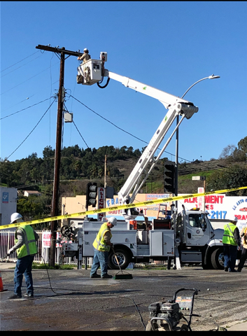 LADWP power crews repair equipment