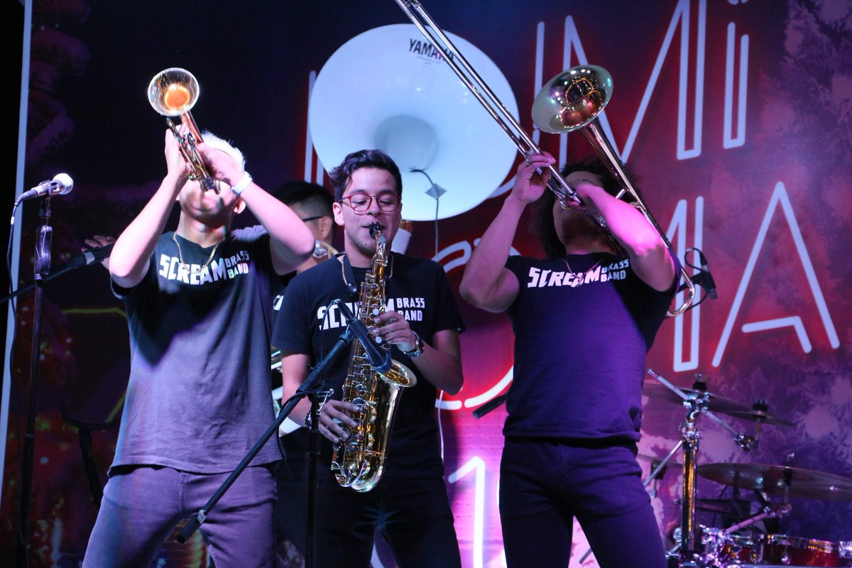 “Con la música, somos capaces de reflejar lo que nuestras palabras no pueden decir”

#screambrassband #sbbteam #ilumilomas #music #brassband #brass 

¡Gracias por las increíbles fotos! 📸: <a href="/e_fariasg/">Estefania</a>