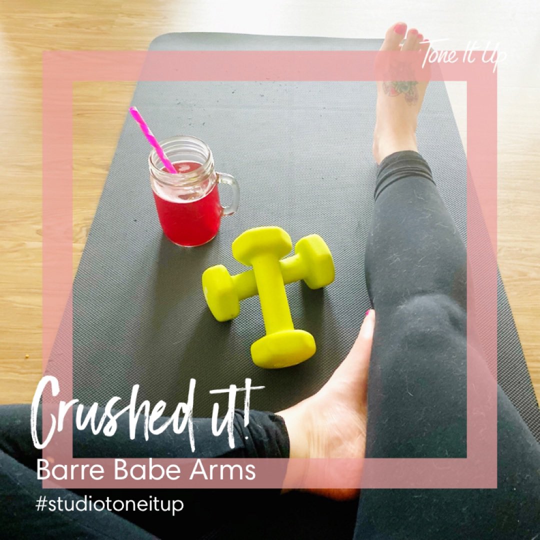 teawithmaggie's tweet photo. I did TWO workouts today! Boo yahhh!
& Iโm back to @Lifesum calorie counting! #tiuloveyourbody #studiotoneitup ๐๐ผโโ๏ธ๐ https://t.co/114v5dNoiX