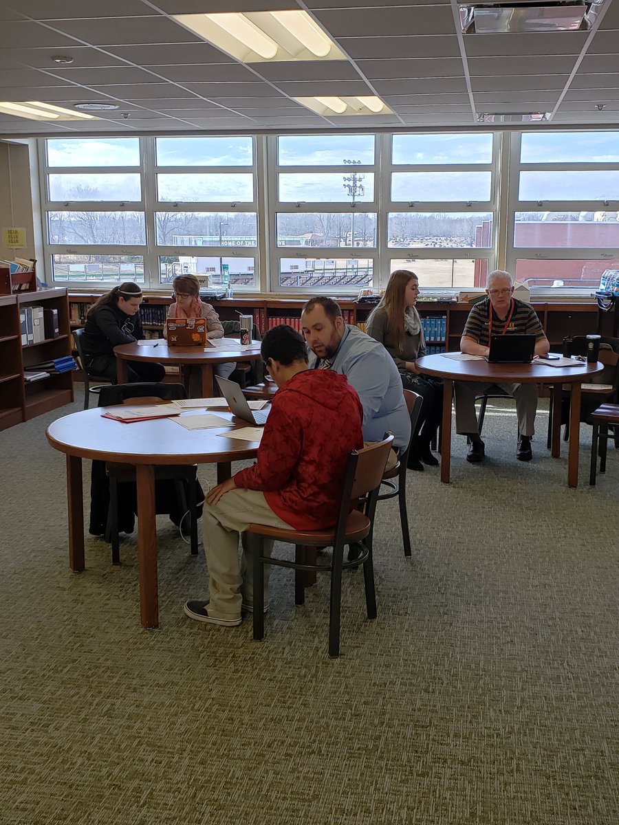 McCarthyMCHS's tweet photo. Big thank you to all the wonderful advisors that worked with our students on scheduling today! I know my freshmen were excited to get a glimpse at what the future holds.

#wearemeade https://t.co/Gqo8rldyKk