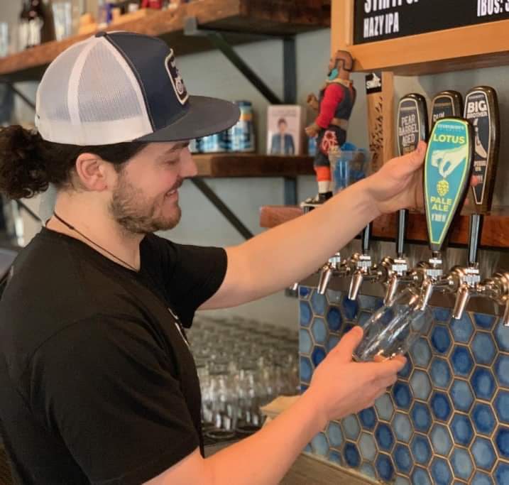 EverybodysBrew's tweet photo. People are going crazy for Lotus Single Hop Pale. 

Learn more about this very unique hop at https://t.co/zXRHqDNSCE! https://t.co/Sy3gGEdx07