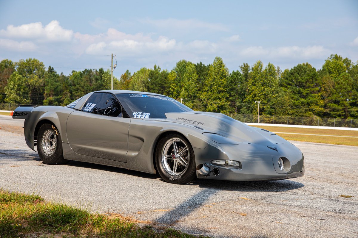 CorvetteSuper's tweet photo. Just The Basics: #CharlieHill’s Sinister #C5 #CorvetteCoupe https://t.co/pS7tIWXcjW 

If you like #C5 #Corvette’s that start out life as a 1999 Basic #C5 #CorvetteCoupe You must read by: #BrianHavins, Editor of #LSXMAG 
Photos By: #LockItInProductions https://t.co/gKA5DIXiGr