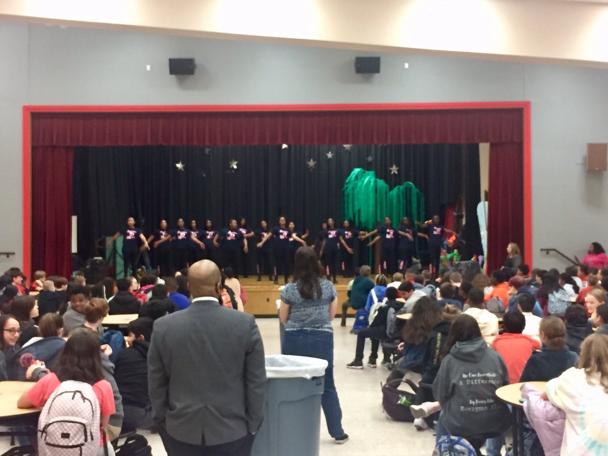DaughtryMs's tweet photo. Today we celebrated the counselors by surprising them with door signs from NJHS and StuCo, got to see the high school Step Team which was so inspiring for our kids, and ended the day celebrating a soon to be new mom ❤️. #Rangerprideneverdies  #StrongerTogether #RRISD1Family https://t.co/PphdPSKoXq