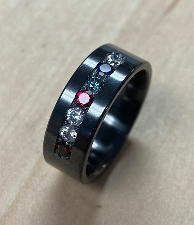 HeavyStoneRings's tweet photo. Birthstones set into zirconium. A nice personal touch! #customringoftheday https://t.co/N0MGkREHv3 https://t.co/gzzNER8IQc