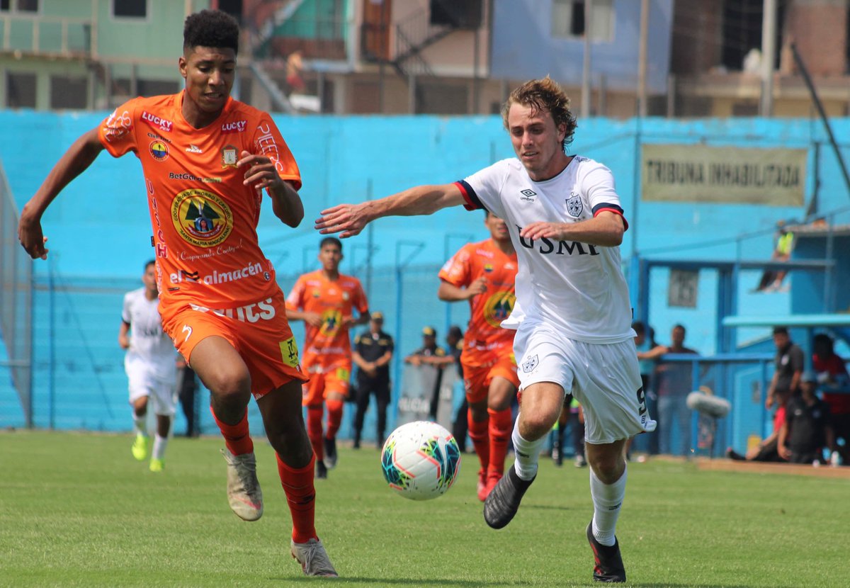 Club_USMP's tweet photo. 📷 Postales del empate 1-1 entre #SanMartín y @ClubAyacuchoFC por la primera fecha del Torneo de Promoción y Reservas.

#VamosSantos #TorneodeReservas #VamosUSMP https://t.co/tyLeTJhFPr