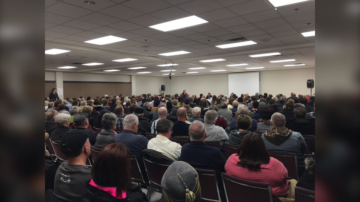 ctvwinnipeg's tweet image. 'It took us by complete shock': Hundreds of Dauphin residents attend town hall focused on jail closure: bit.ly/2UnloD2