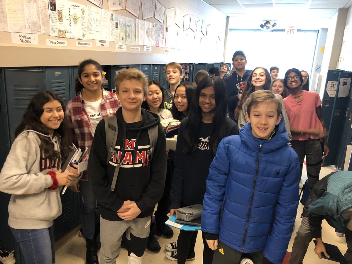 TraczTalks's tweet photo. This is what it looks like as the Pathfinder students make their way to begin another fun-filled day!@AtteaSchool #WeAreD34 https://t.co/tktFpuprkq