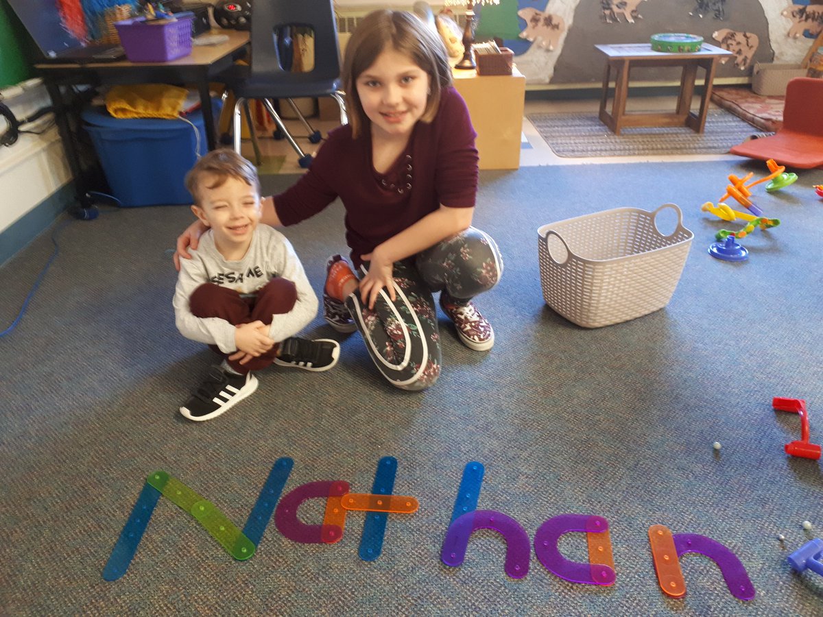kimberlysimmond's tweet photo. Grade 5 helpers are amazing! Helping students build names. @GreendaleGators https://t.co/PRK43ahAIh
