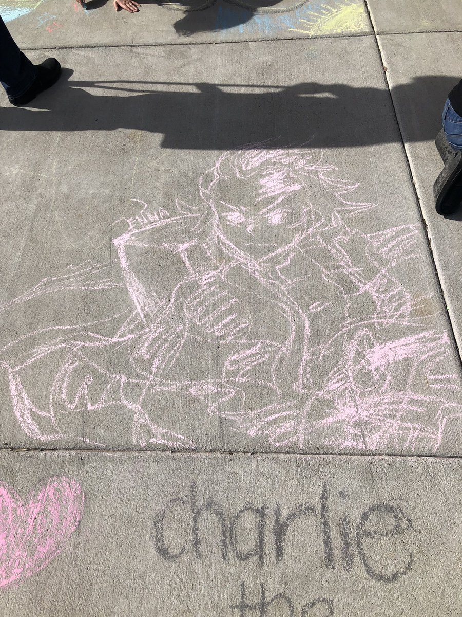 ChemEdens's tweet image. What better way to practice stoichiometry than letting the students draw art &amp;amp; then calculate how many moles of chalk they used in their artwork. They only had 12 mins to draw- SO MUCH TALENT! 😍🤓 #stoich #chemistry