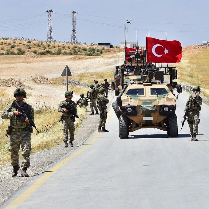 bilgeeekagannn's tweet photo. Şehitlerimizin kanı yerde kalmamalıdır. Barış Pınarı Harekâtına kalındığı yerden devam edilmelidir. Ve unutulmamalıdır ki bulunduğumuz coğrafyada askerlerimize yönelik bu tip hain saldırılar devam edecektir.
Yansın Suriye 
Yıkılsın İdlib 
#HarekatDevamEtsin https://t.co/f4CFjZVU2L