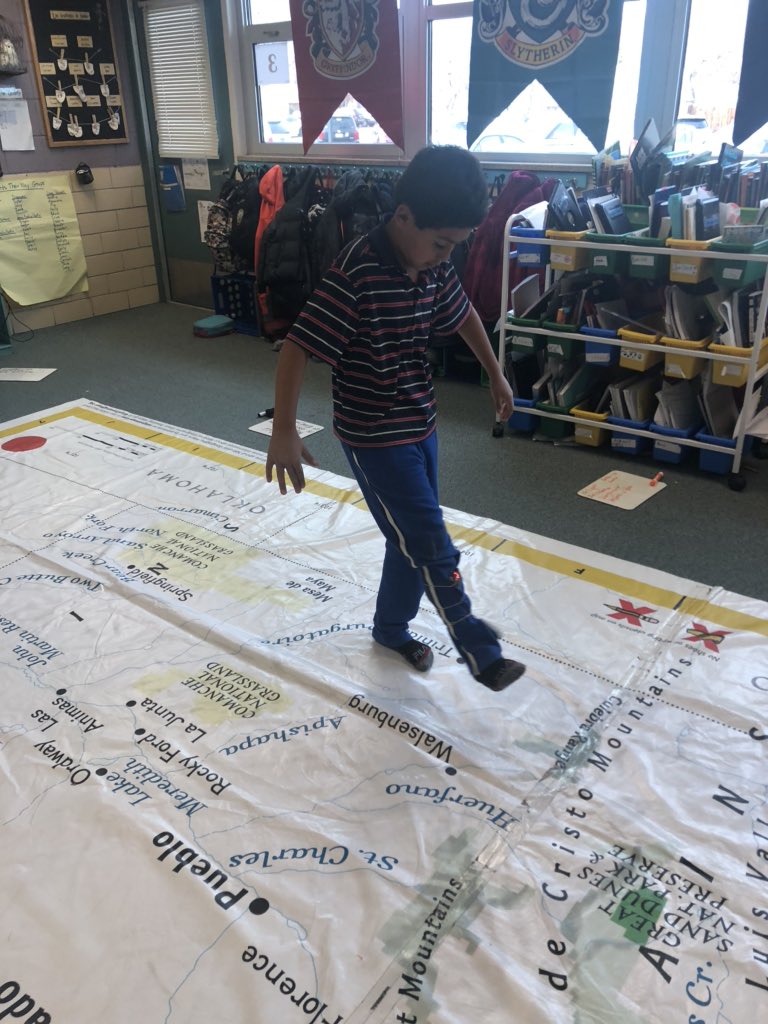STEMphanieTime's tweet photo. Ss coded the @MicrosoftEDU as a step counter and measured their foot on the #mapscale. Calculated how many miles each step is and used the #microbit to find out the distance between 2 cities. Then the math! How many miles between cities? @ISTESTEM @jeffcoedtech @HistoryColorado https://t.co/VYn4EAmqWz