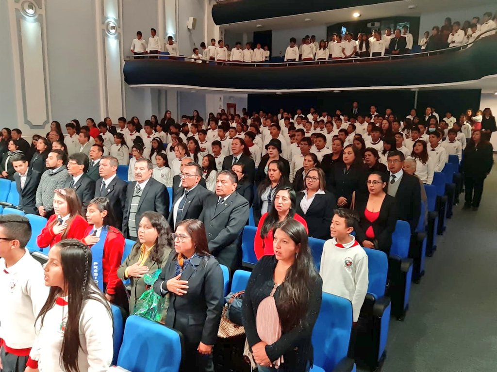 El G9bernador de la provincia, <a href="/MorenoEdin/">Cristian Edin Moreno</a>  participó de la Sesión Solemne de la Unidad Educativa Sucre N.1 de Tulcán al cumpleir 178 años de creación institucional. Autoridades seccionales, docentes, estudiantes, padres de familia e invitados especiales participaron del evento.