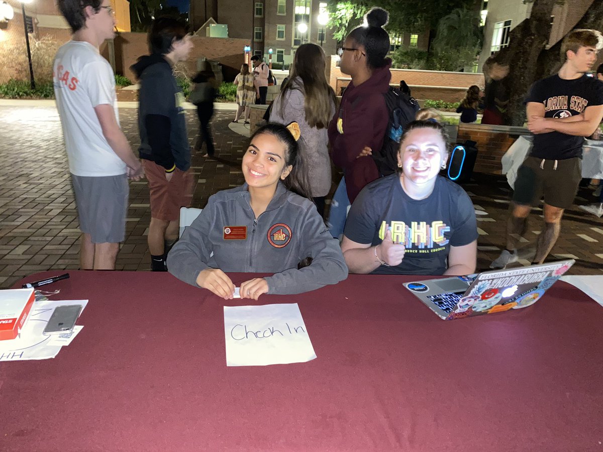IRHCFSU's tweet photo. IRHC Lord of the Wings is on! Check in, visit all tables, get your FREE wings, and receive your IRHC socks &amp; LOTW shirts. Thank you @InternatioNole @FSUSGA @fsunrhh and @Legacy_FSU for tabling at our event! We will be announcing our LOTW winner soon, so stay tuned! #LOTW 🍗 https://t.co/iQcNJjlGRB