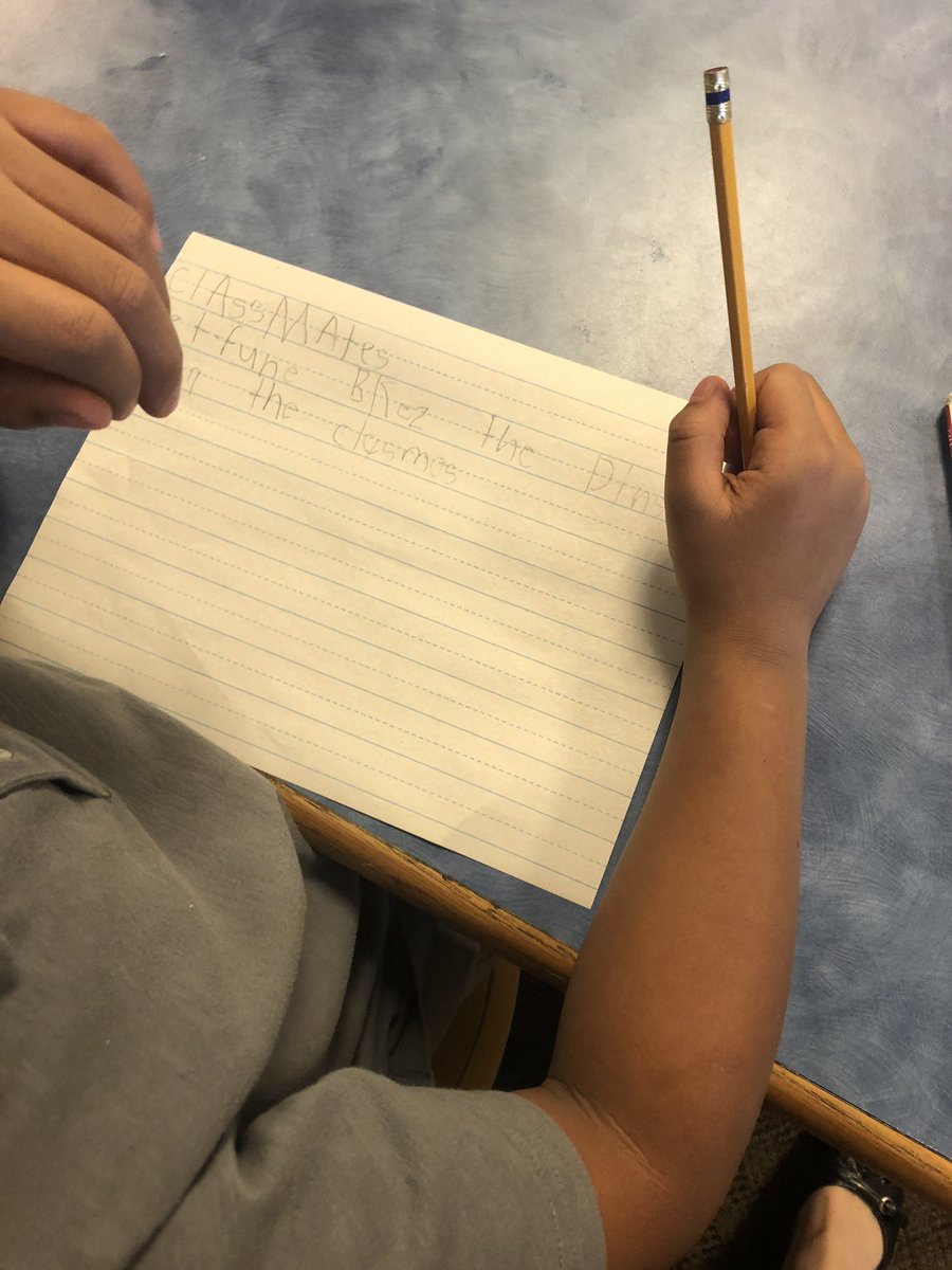 Amy_BakerLMS's tweet photo. Read two @KBAAwards nominees to 1st graders today. Students had to choose their favorite and defend their reasoning with text based details. We have some amazing writers @WilkersonTElem. #literacyinthelibrary #jcpslibraries #wedonteatourclassmates #giraffeproblems https://t.co/78TI1KVhPJ