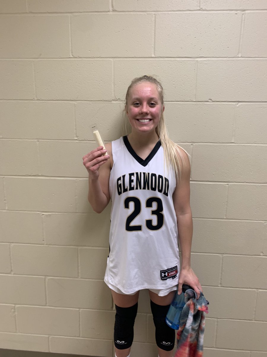 OfficialBigChe1's tweet photo. Tonight’s big cheese baller is @ellescarbro ! Elle lead the team in scoring and played great defense all night to help the Lady Rams move to 17-0! #bigcheeseballer https://t.co/kdlV7XLzL5