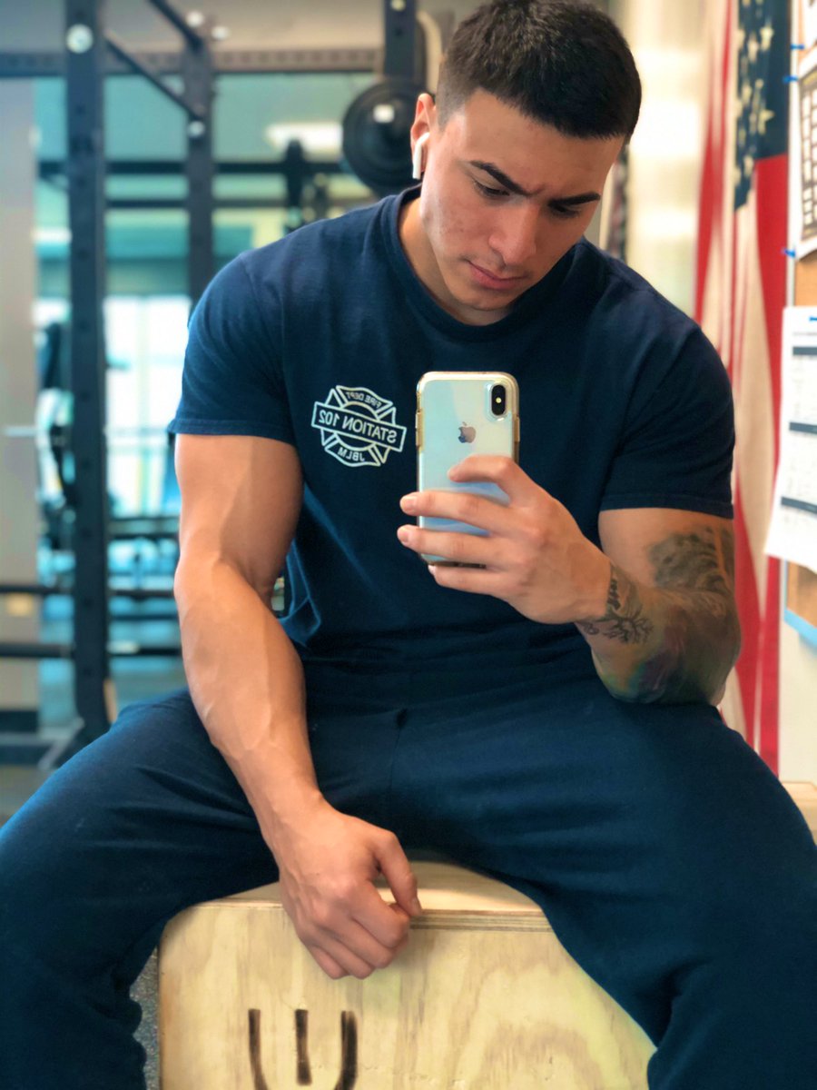 dzuniga9's tweet photo. Since I’m never on this 🥴🤷🏼‍♂️ https://t.co/trTqIEk09q