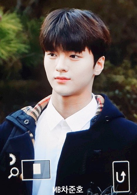 magneticboy2002's tweet photo. 200204 IT SEEMS LIKE FOREVER AGO😭😭😭😭😭😭😭😭😭 #차준호 #ChaJunho https://t.co/EhCewEKY9C