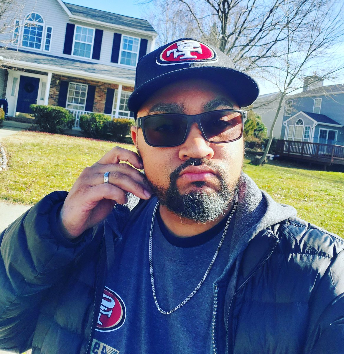 RipRock81's tweet photo. Ain't a thang change, it's still #BangBangNinerGang, reppin my squad til the end. #Aftermath #GoldBlooded #BuryMeInAGoldCasket #GoNiners #SecondWorstToSecondBest #sunglassesandadvil #PedialyteInMyCup #SuperBowlHangover #NeedPho #GladWeDidntMakeThatTripToMiami https://t.co/TYQzML0Pur
