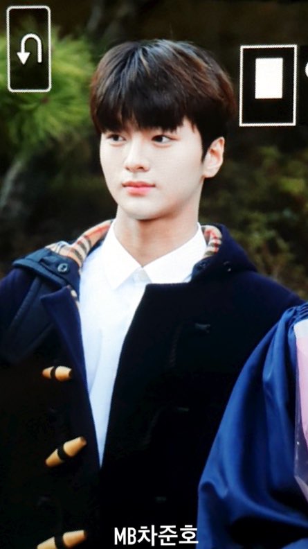 magneticboy2002's tweet photo. 200204 Felt like it was the first day I met you🦋🦋🦋 butterflies in my stomach🙂❤️ #차준호 #ChaJunho https://t.co/CMWWPBWbwu