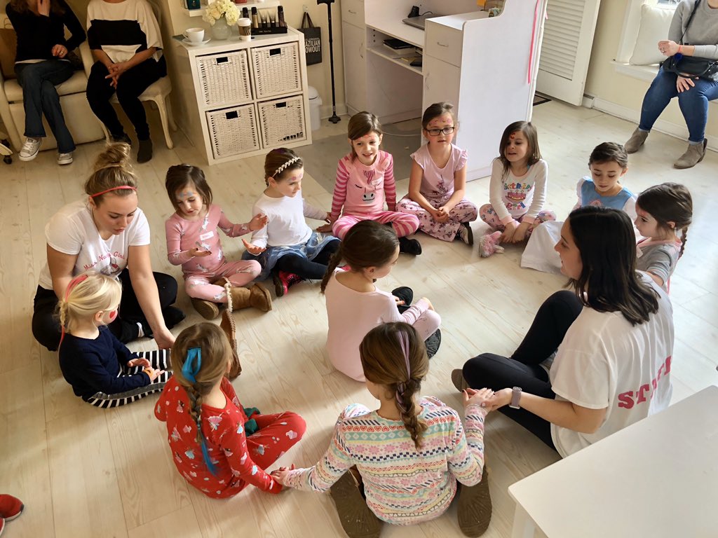 MissNancy01923's tweet photo. Happy Birthday Sweet Stella!😍
So much celebrating YOU!🥳
#missnancy #makingmemories
#pancakesandpjs #stellaissix #wecometoyou #webringfun https://t.co/g2yFl2OK91